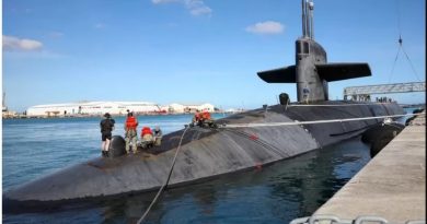 Cómo es el USS Nevada, uno de los submarinos nucleares más poderosos de EE.UU. que hizo una inusual aparición en el Pacífico